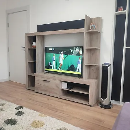Pesacka Zona شقة